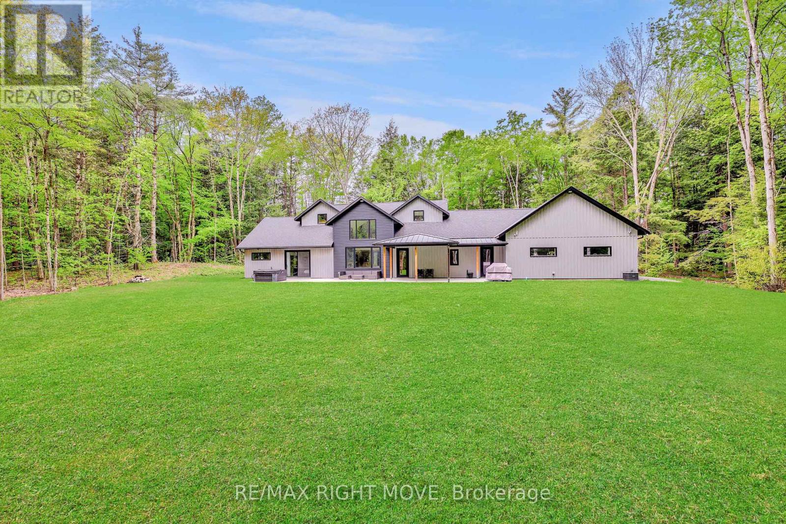1025 Davis Drive, Gravenhurst (Morrison), Ontario  P0E 1N0 - Photo 32 - X12205856
