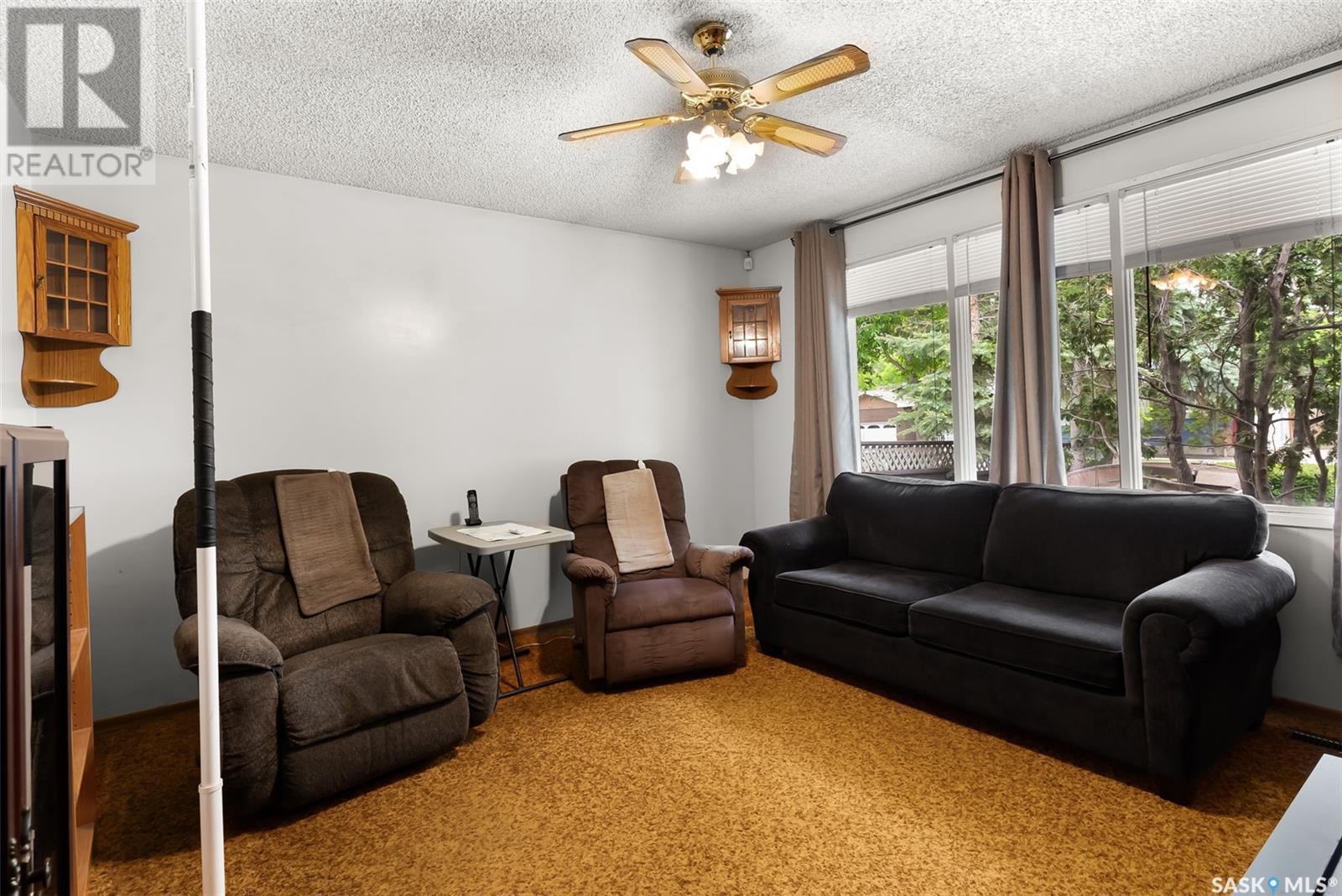 10 Piapot Bay, Regina, Saskatchewan  S4R 6L1 - Photo 3 - SK007960