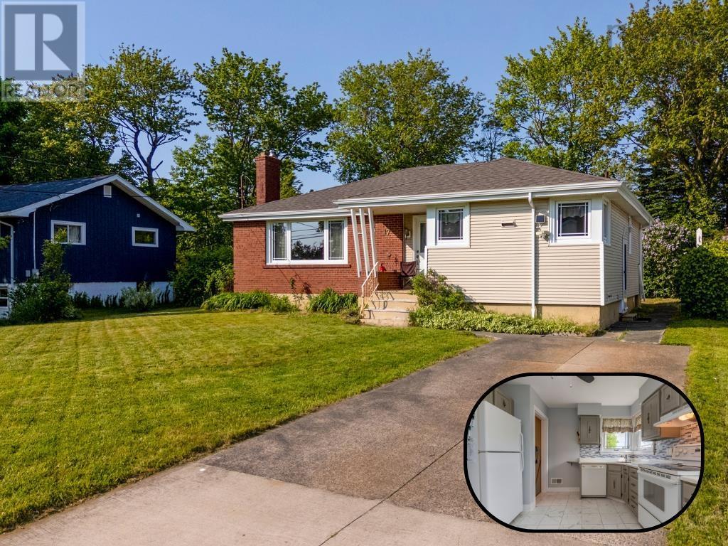 Property at 17 Penhorn Drive image 1