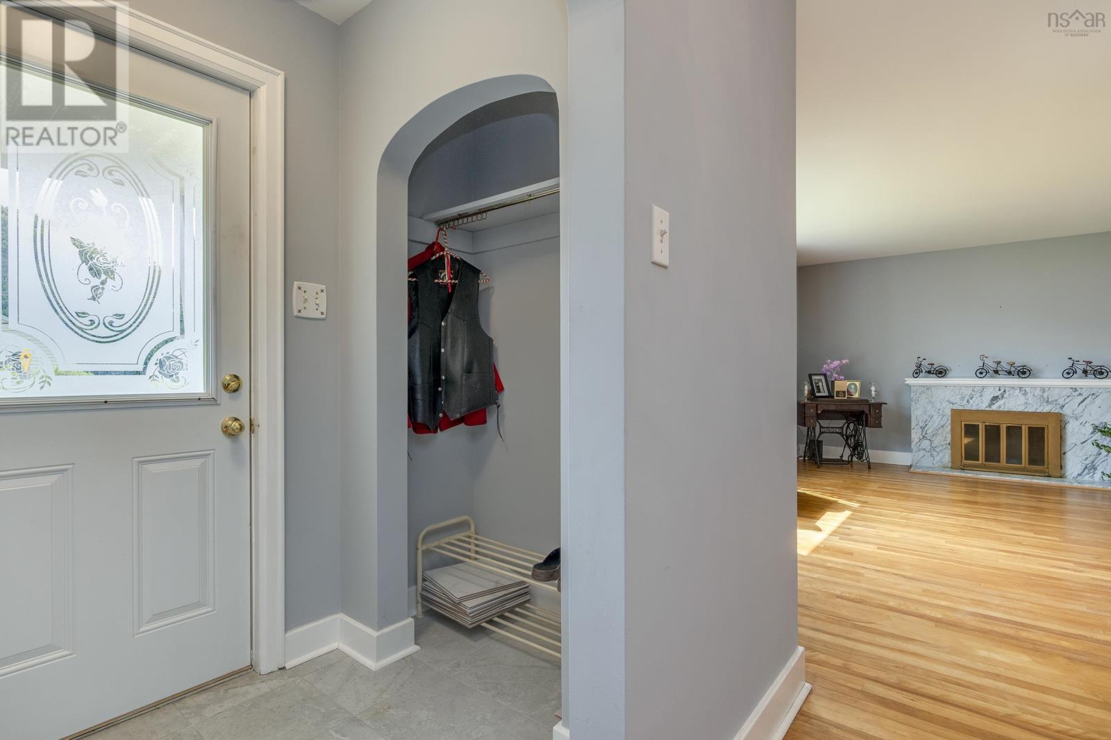 Property at 17 Penhorn Drive image 3