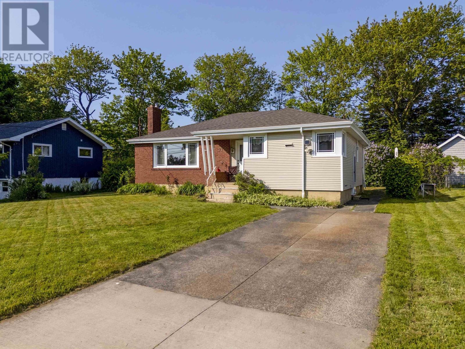 Property at 17 Penhorn Drive image 2