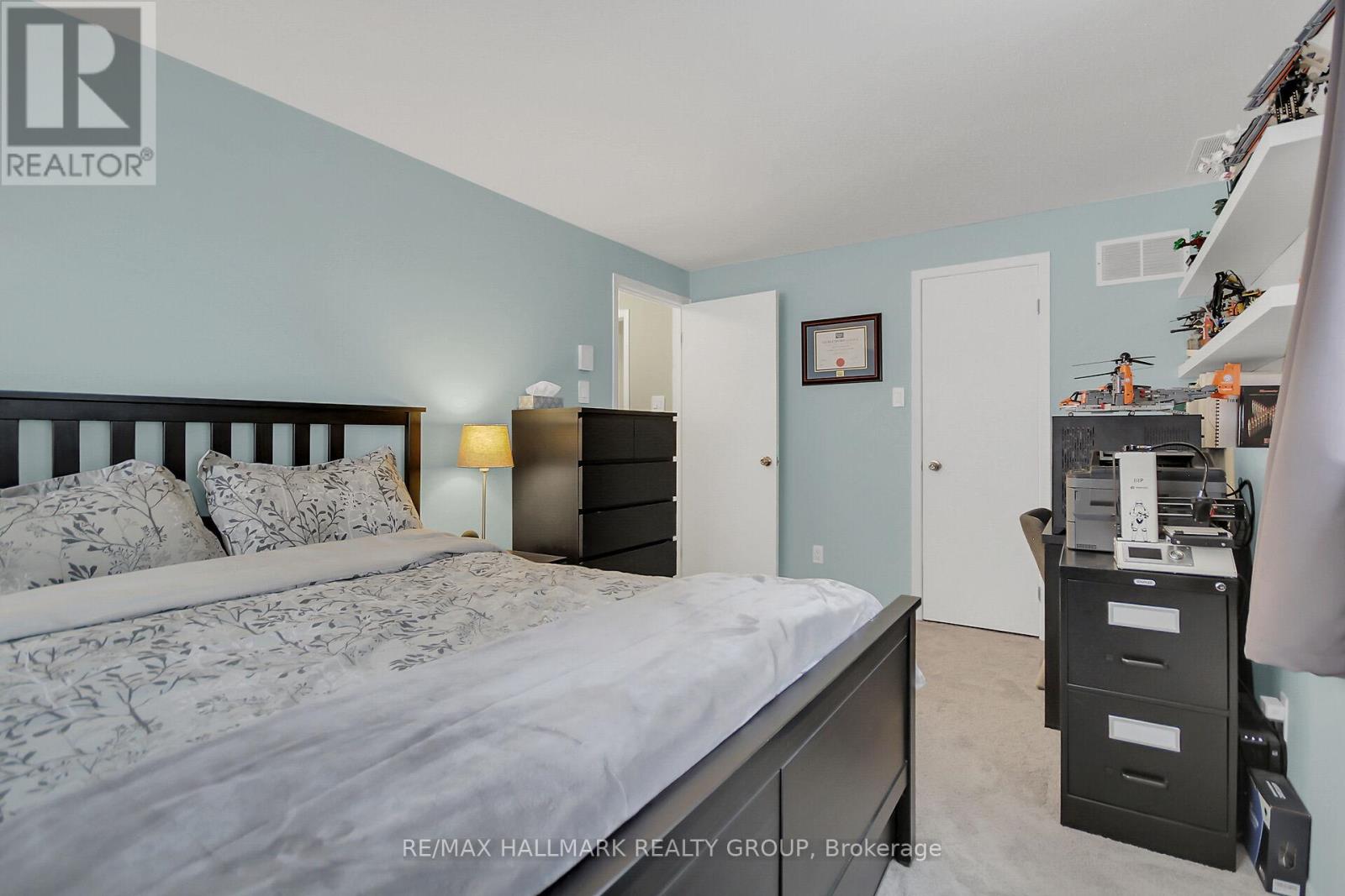 906 Tanguay Court, Ottawa, Ontario  K2L 3X5 - Photo 19 - X12081729