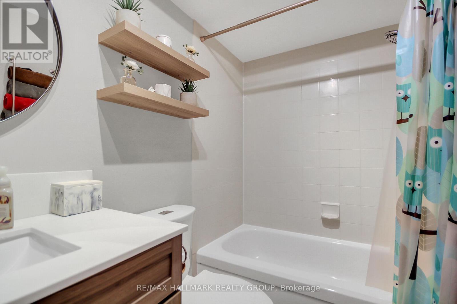 906 Tanguay Court, Ottawa, Ontario  K2L 3X5 - Photo 22 - X12081729