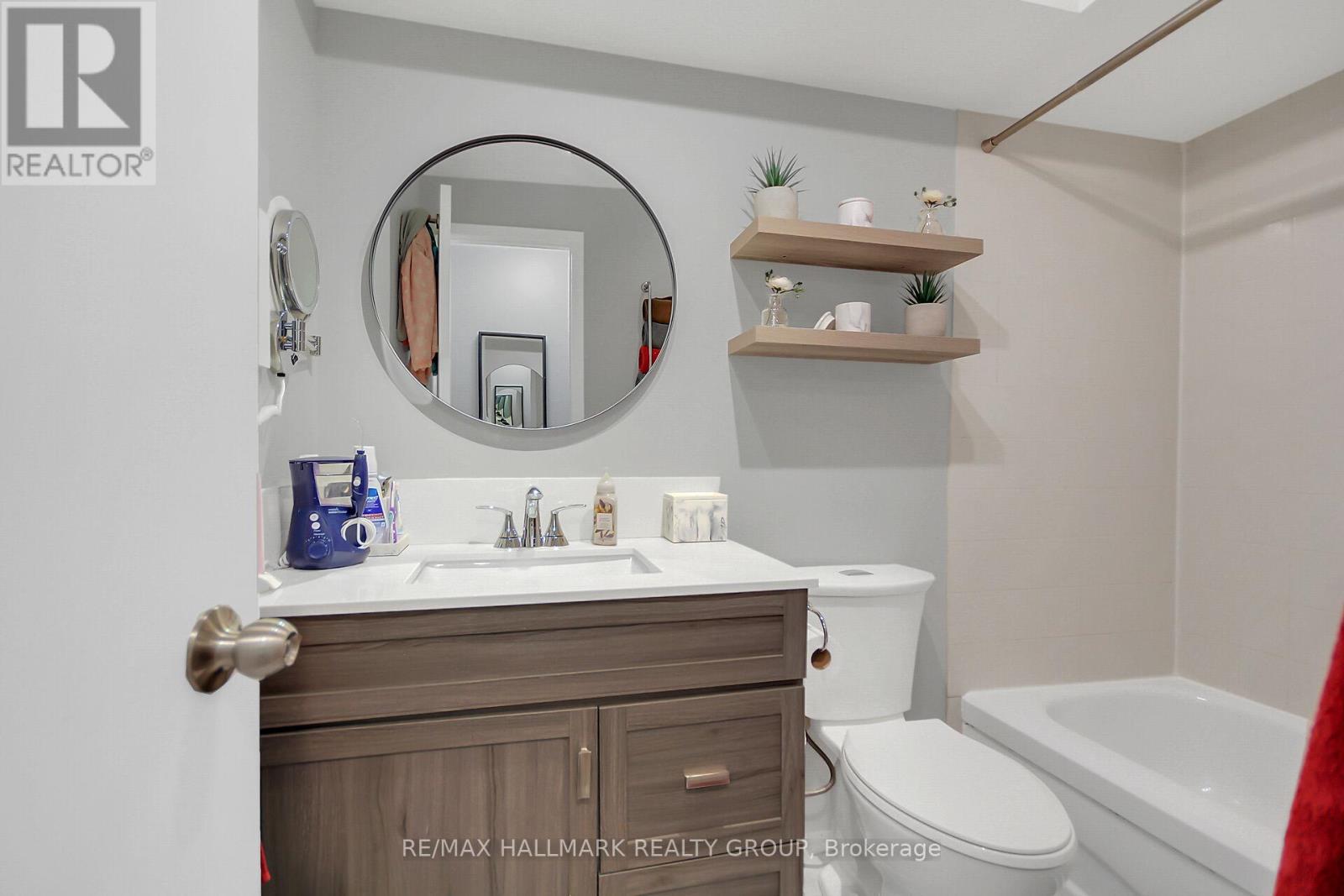 906 Tanguay Court, Ottawa, Ontario  K2L 3X5 - Photo 21 - X12081729