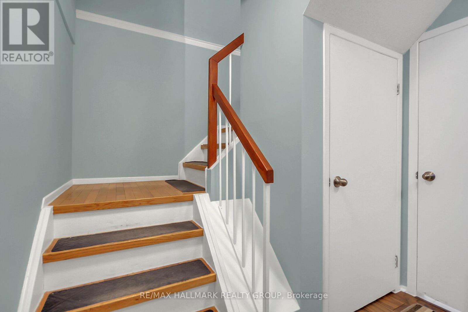 906 Tanguay Court, Ottawa, Ontario  K2L 3X5 - Photo 35 - X12081729