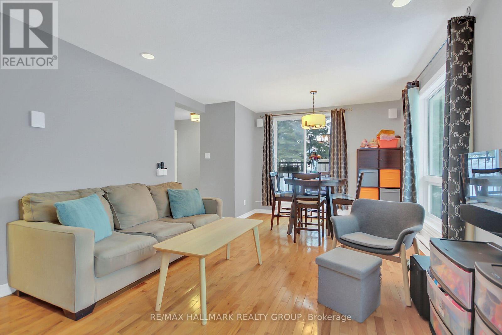 906 Tanguay Court, Ottawa, Ontario  K2L 3X5 - Photo 6 - X12081729