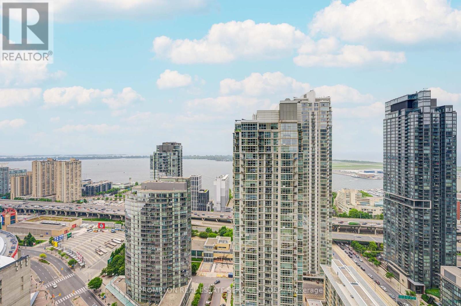 3807 - 1 Concord Cityplace Way, Toronto, Ontario  M5V 0X3 - Photo 1 - C12200454