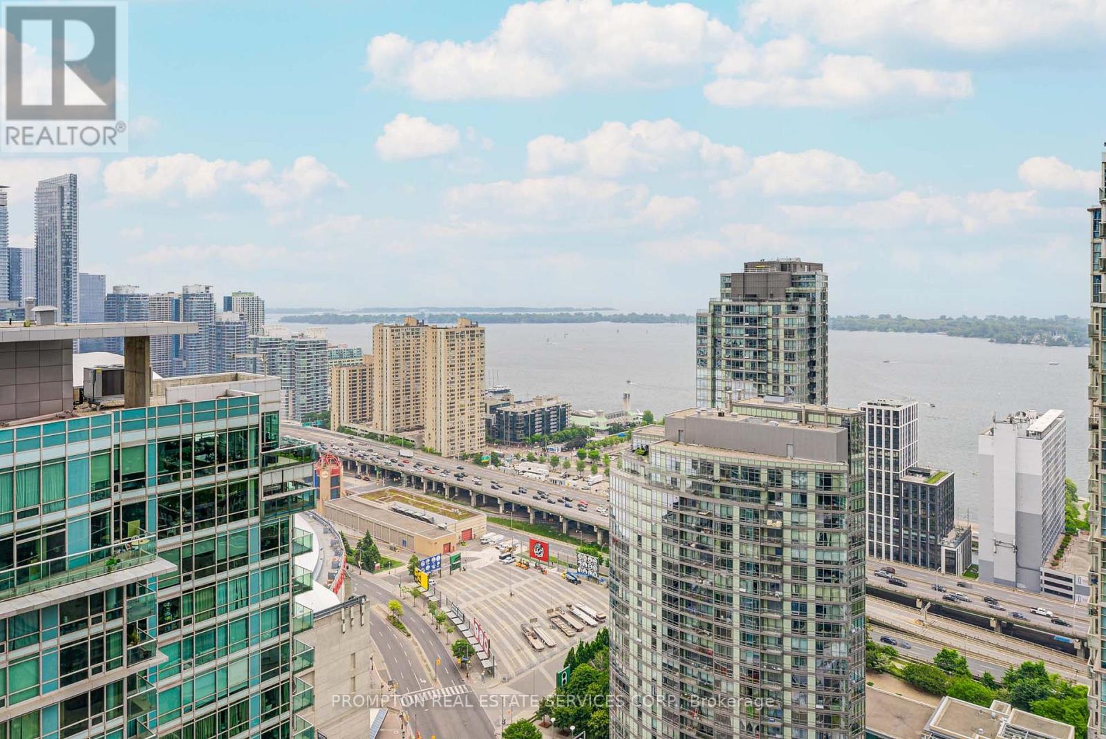 3807 - 1 Concord Cityplace Way, Toronto, Ontario  M5V 0X3 - Photo 30 - C12200454