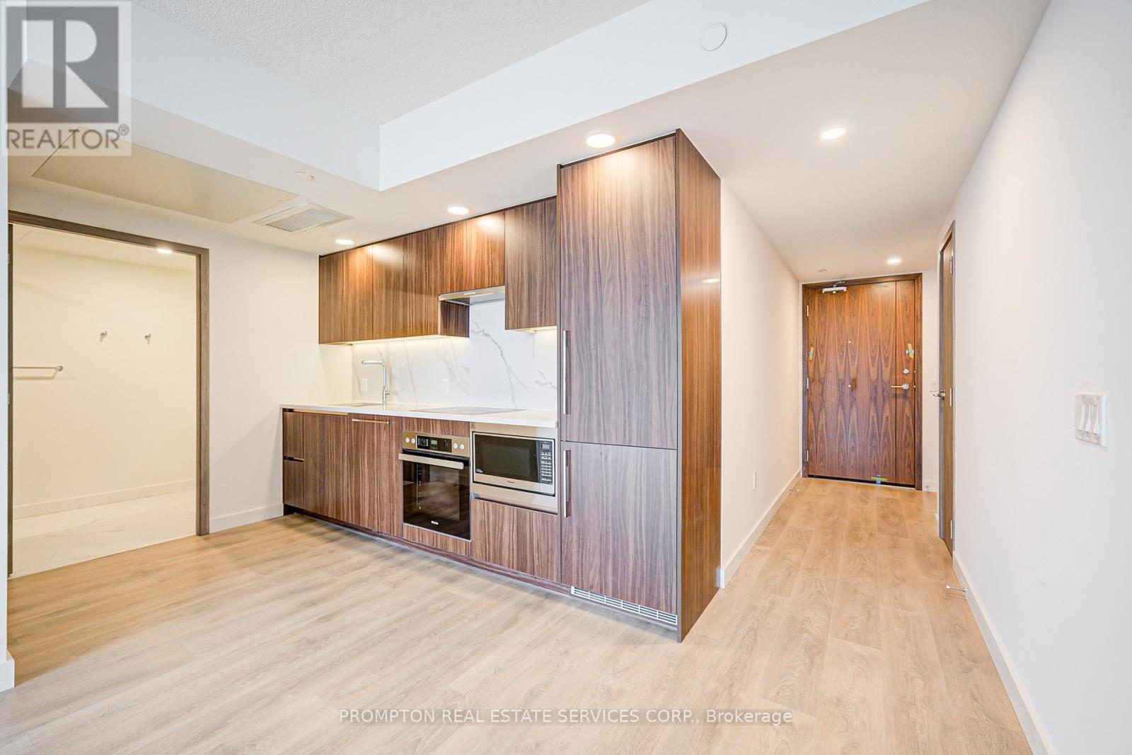 3807 - 1 Concord Cityplace Way, Toronto, Ontario  M5V 0X3 - Photo 11 - C12200454