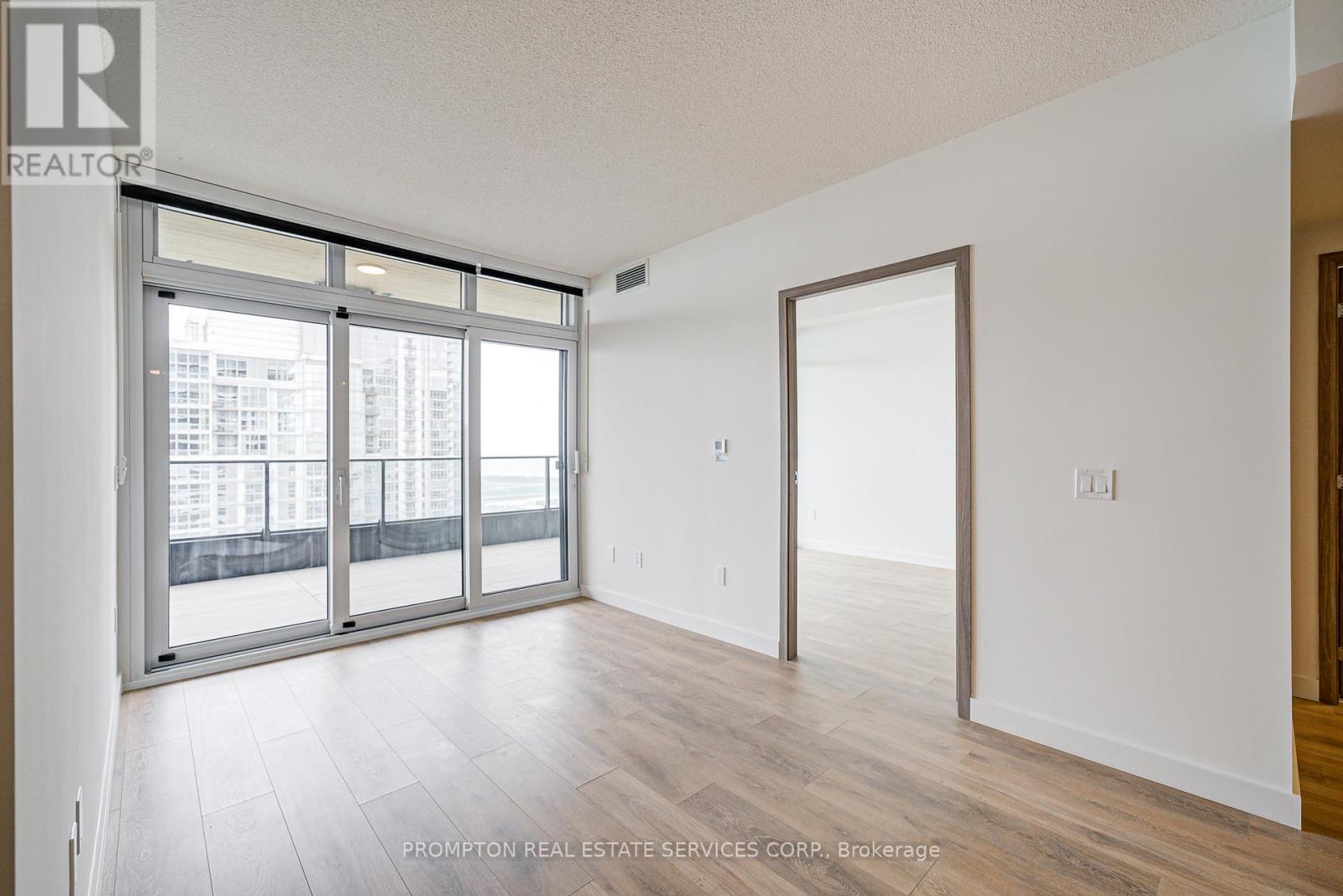3807 - 1 Concord Cityplace Way, Toronto, Ontario  M5V 0X3 - Photo 20 - C12200454