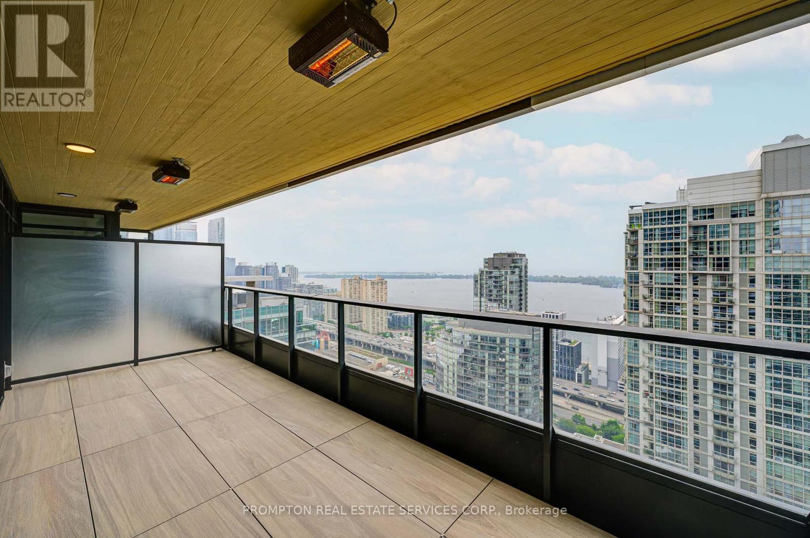 3807 - 1 Concord Cityplace Way, Toronto, Ontario  M5V 0X3 - Photo 38 - C12200454