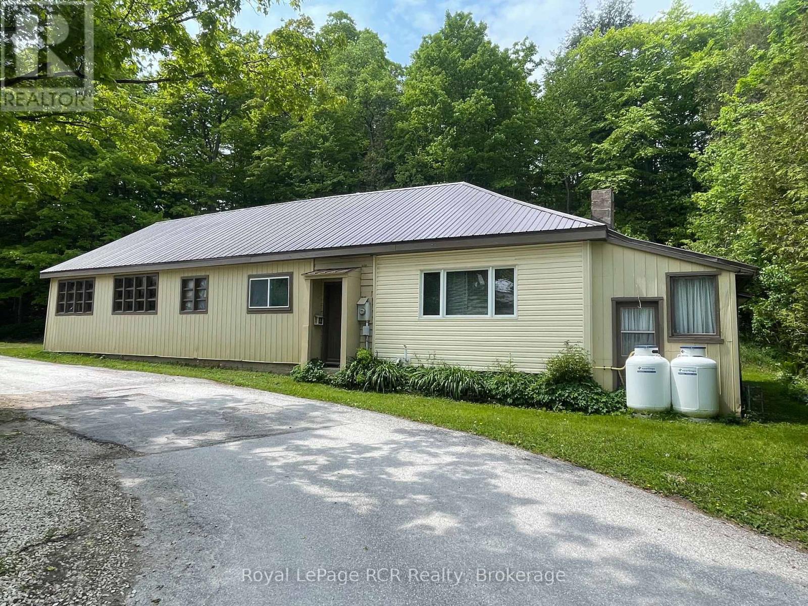 30 SYDENHAM STREET, Grey Highlands, Ontario