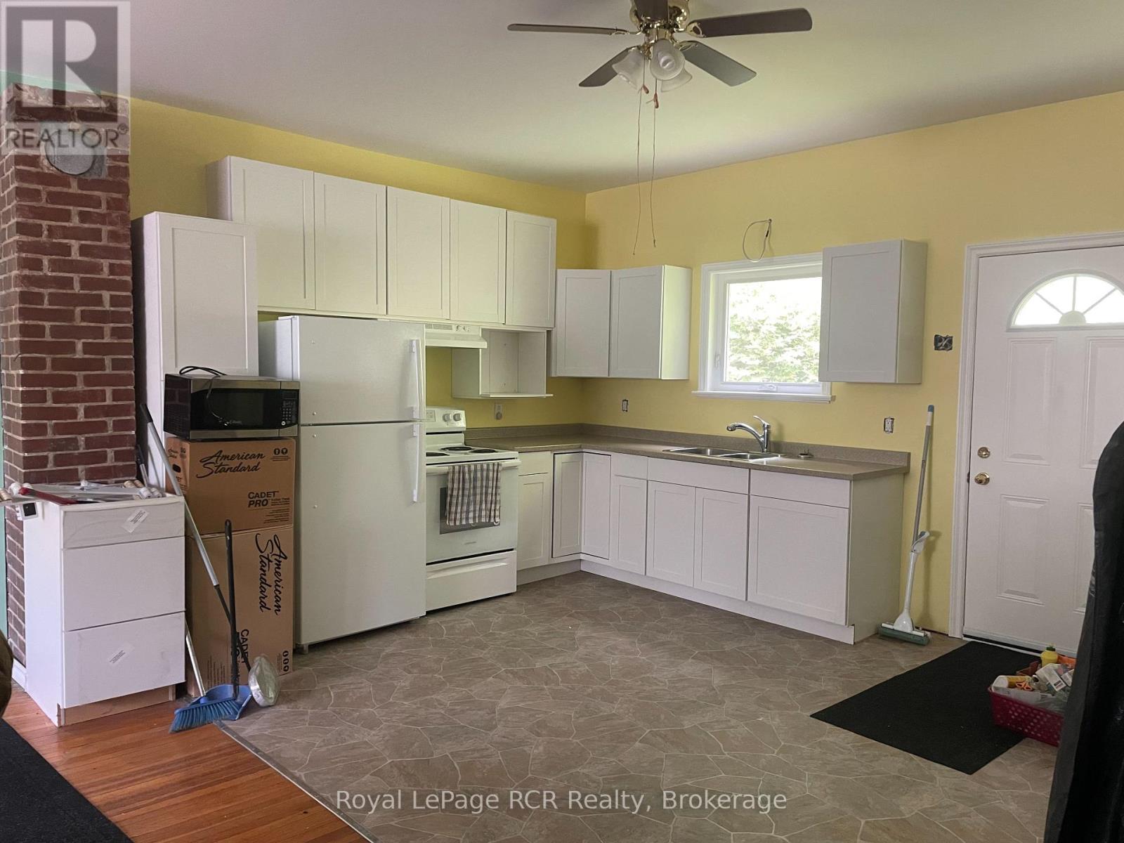 30 Sydenham Street, Grey Highlands, Ontario  N0C 1E0 - Photo 9 - X12205937
