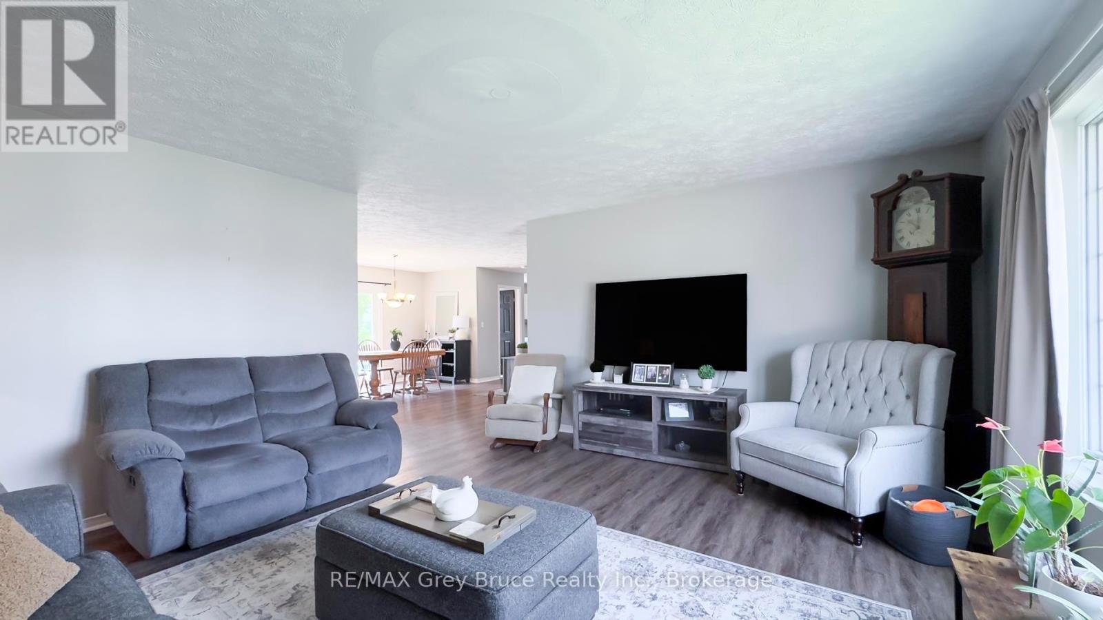 67 John Street, Arran-Elderslie, Ontario  N0H 2N0 - Photo 19 - X12205942