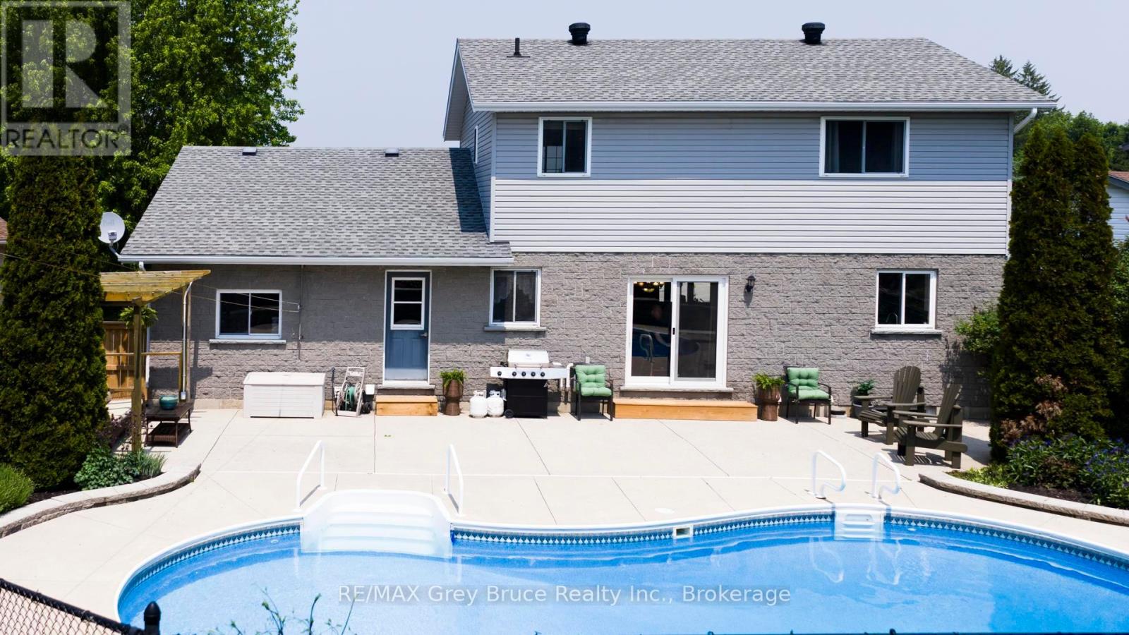 67 John Street, Arran-Elderslie, Ontario  N0H 2N0 - Photo 5 - X12205942