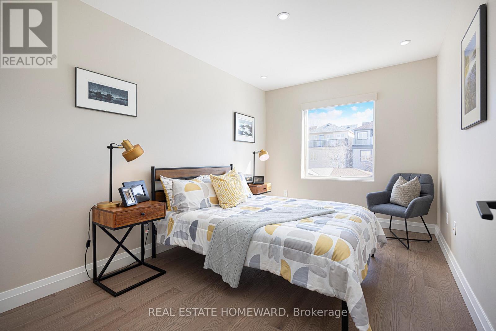 83 Northern Dancer Boulevard, Toronto, Ontario  M4L 3Z8 - Photo 25 - E12205922
