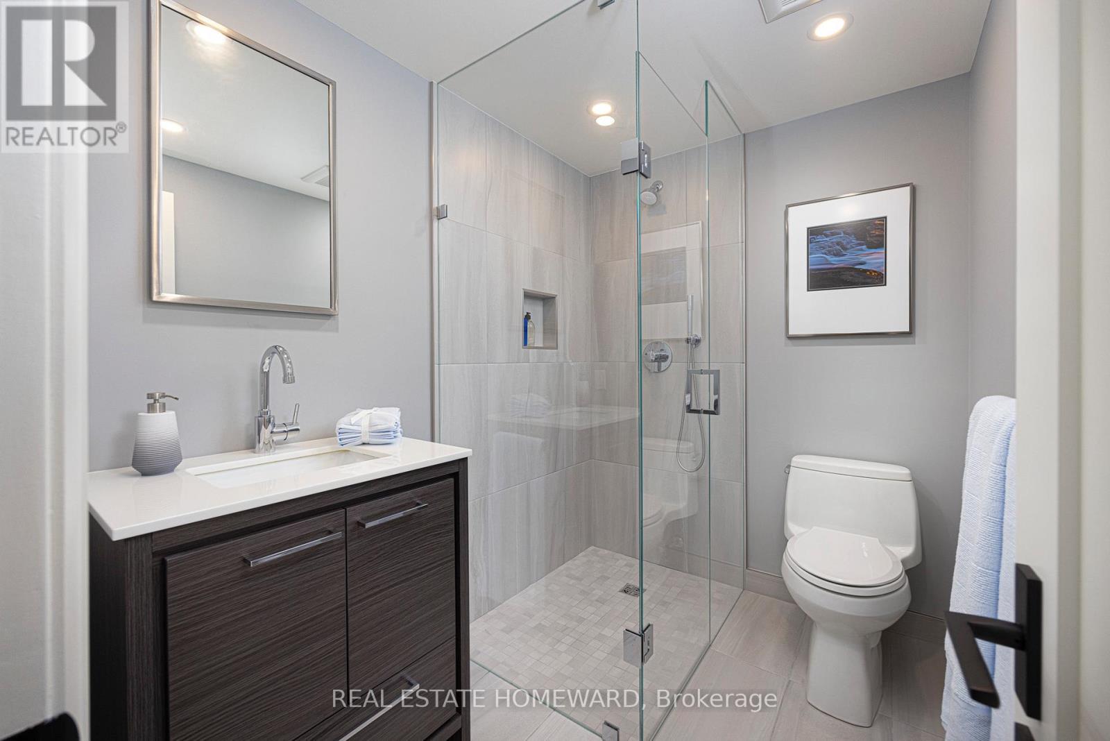 83 Northern Dancer Boulevard, Toronto, Ontario  M4L 3Z8 - Photo 43 - E12205922