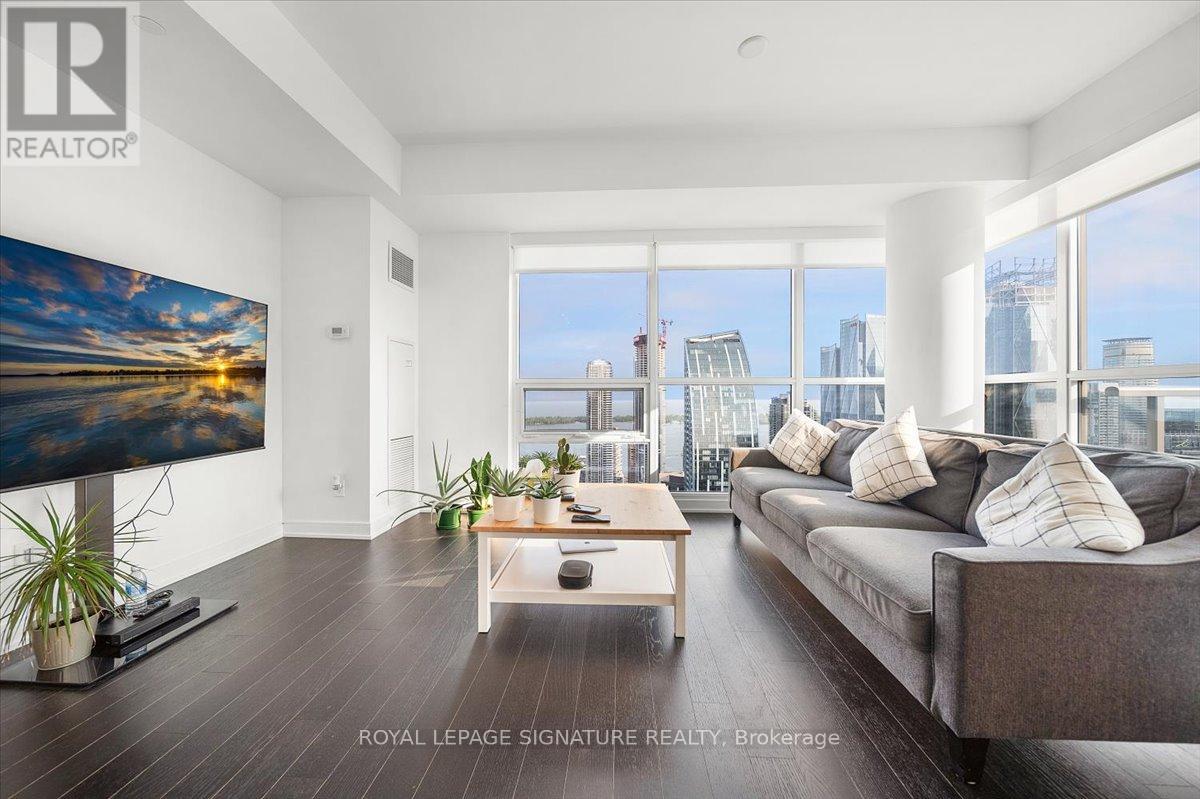 5207 - 88 Scott Street, Toronto, Ontario  M5E 0A9 - Photo 10 - C12205577