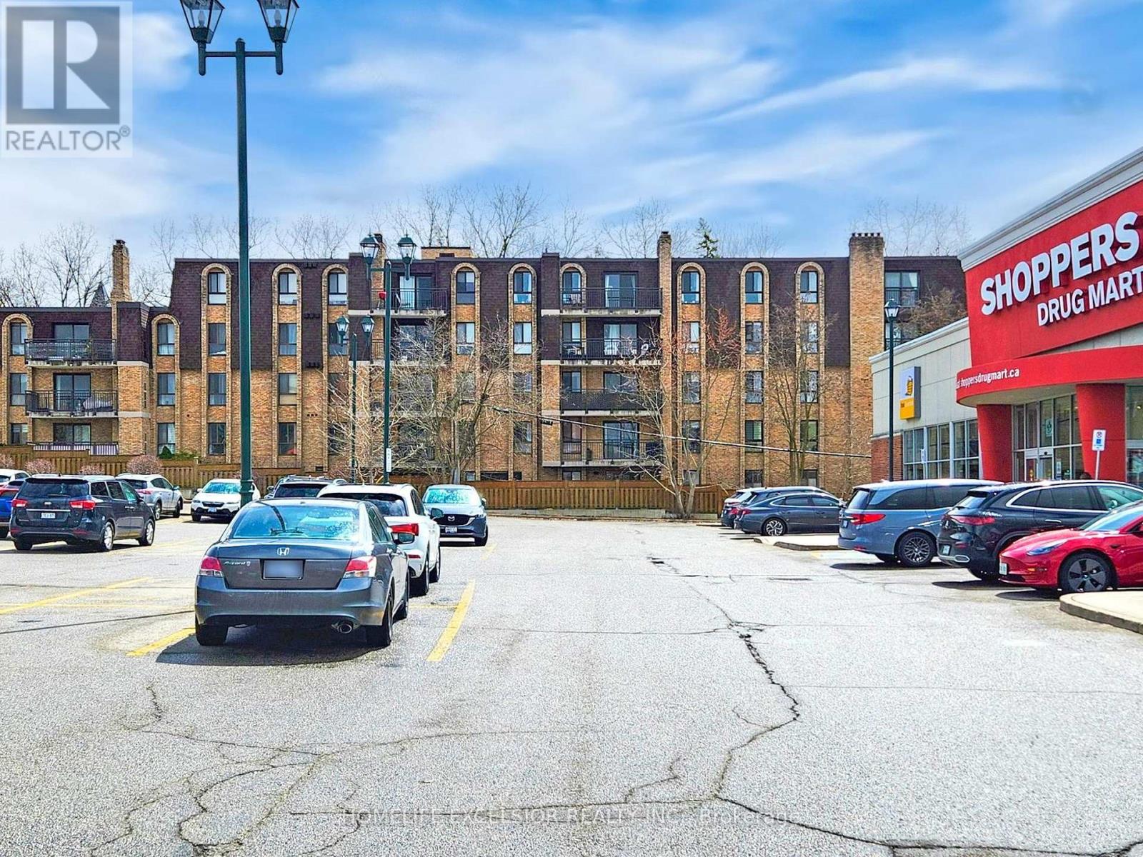 203 - 15390 Yonge Street, Aurora, Ontario  L4G 1N8 - Photo 3 - N12205951