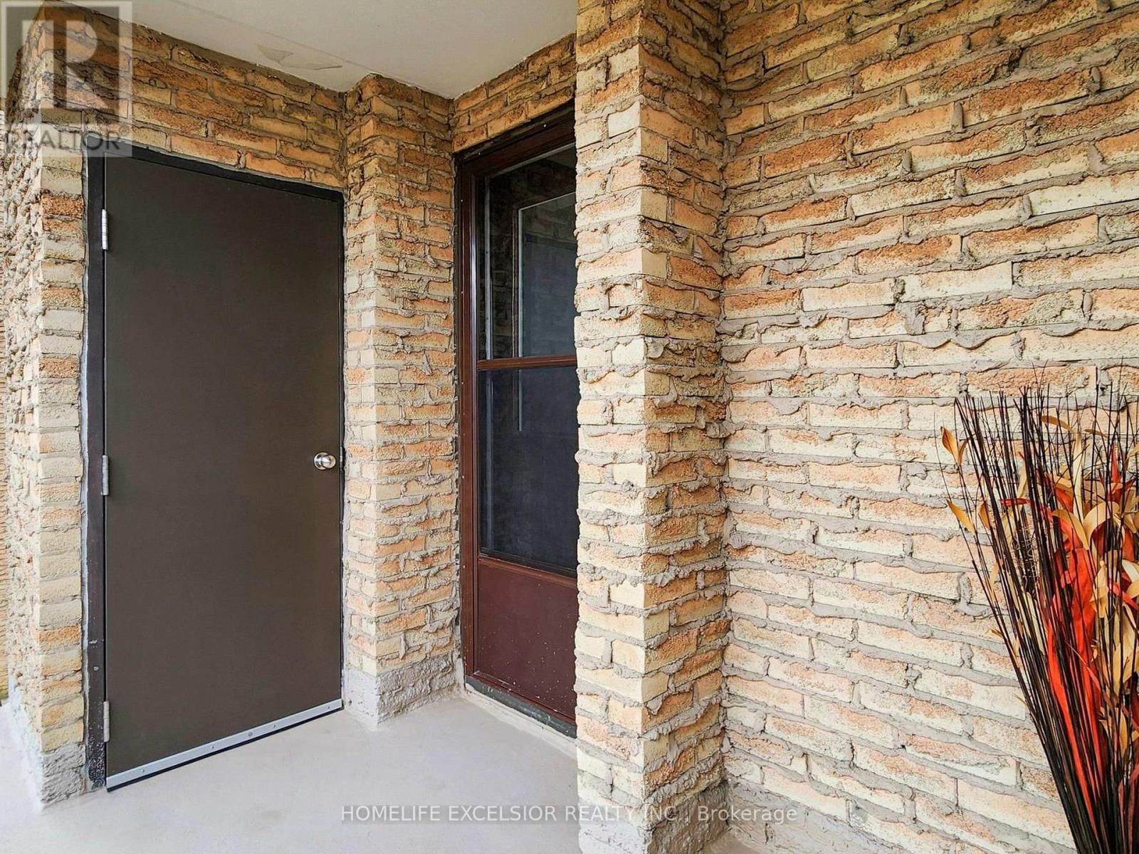 203 - 15390 Yonge Street, Aurora, Ontario  L4G 1N8 - Photo 43 - N12205951
