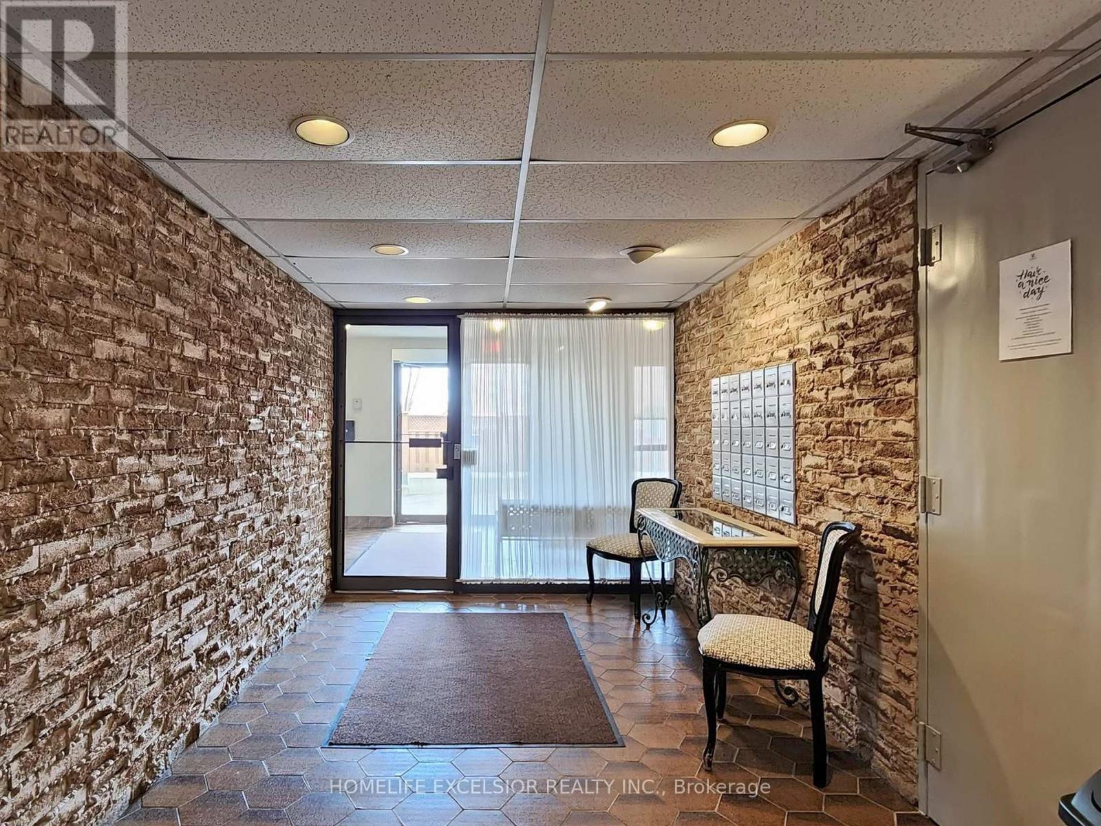 203 - 15390 Yonge Street, Aurora, Ontario  L4G 1N8 - Photo 7 - N12205951