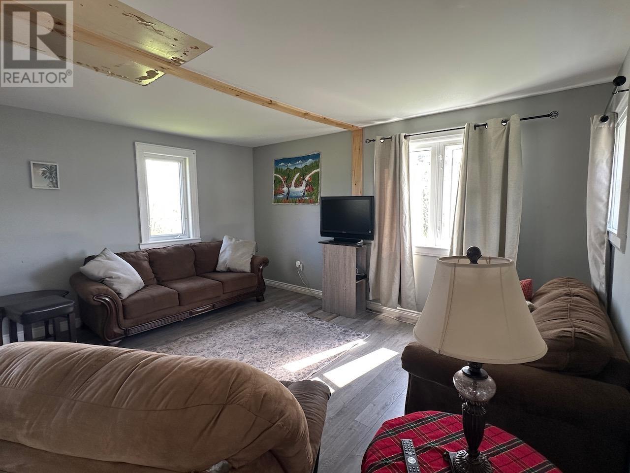 33 Knights Avenue, Souris, Prince Edward Island  C0A 2B0 - Photo 7 - 202513892