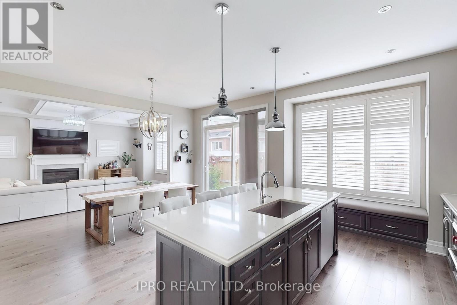 421 Ginger Gate N, Oakville (Go Glenorchy), Ontario  L6M 1N2 - Photo 19 - W12205923