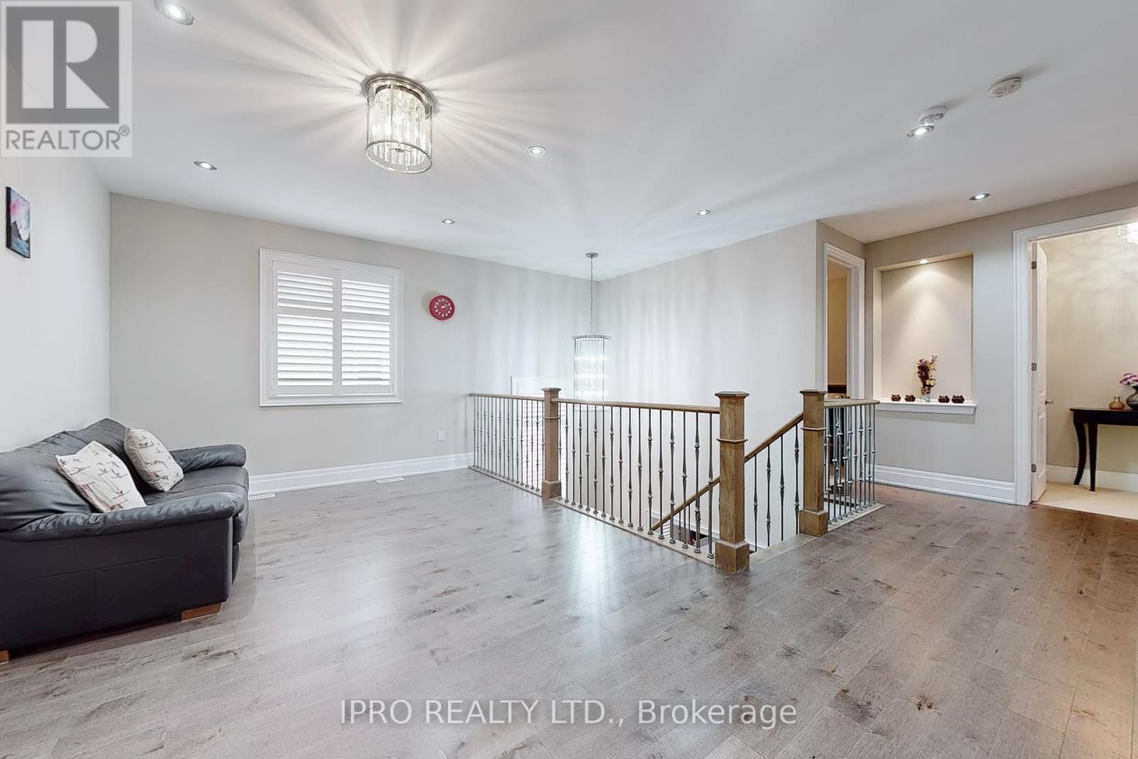 421 Ginger Gate N, Oakville (Go Glenorchy), Ontario  L6M 1N2 - Photo 29 - W12205923