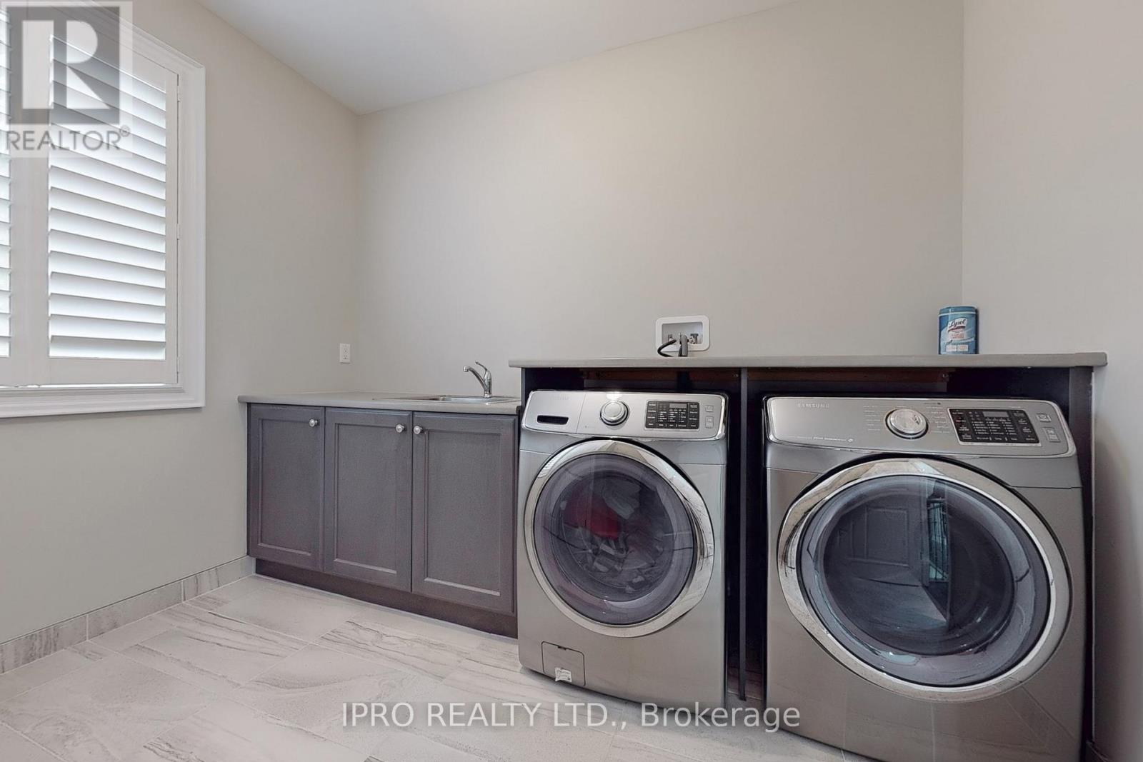 421 Ginger Gate N, Oakville (Go Glenorchy), Ontario  L6M 1N2 - Photo 42 - W12205923