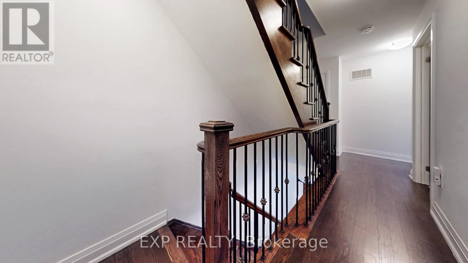1163 Carnegie Drive, Mississauga, Ontario  L5E 0A6 - Photo 15 - W12205925