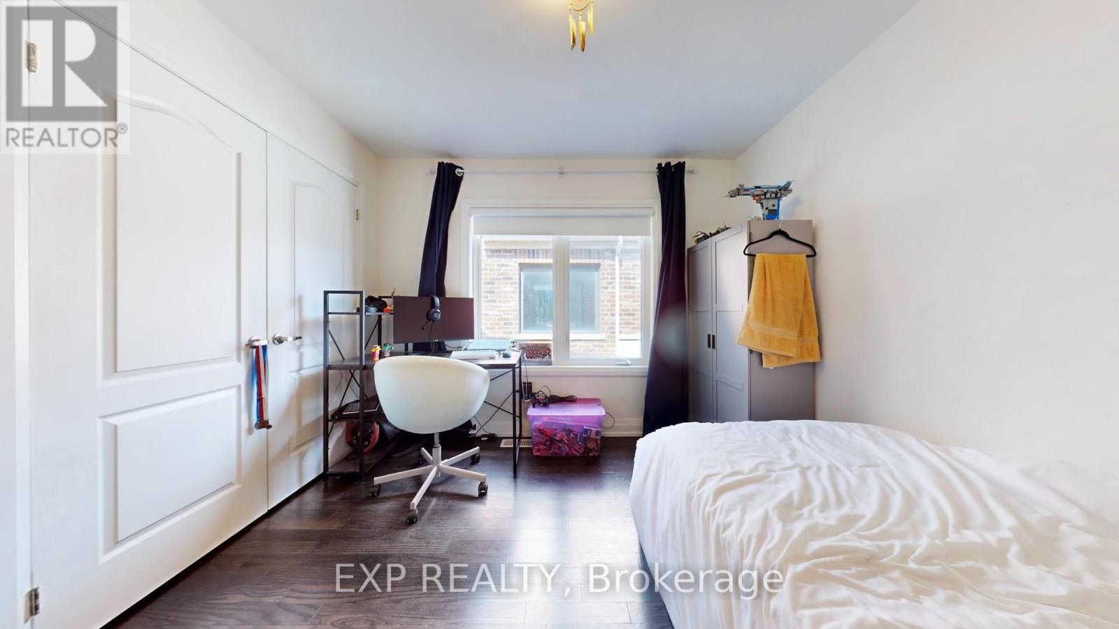 1163 Carnegie Drive, Mississauga, Ontario  L5E 0A6 - Photo 24 - W12205925