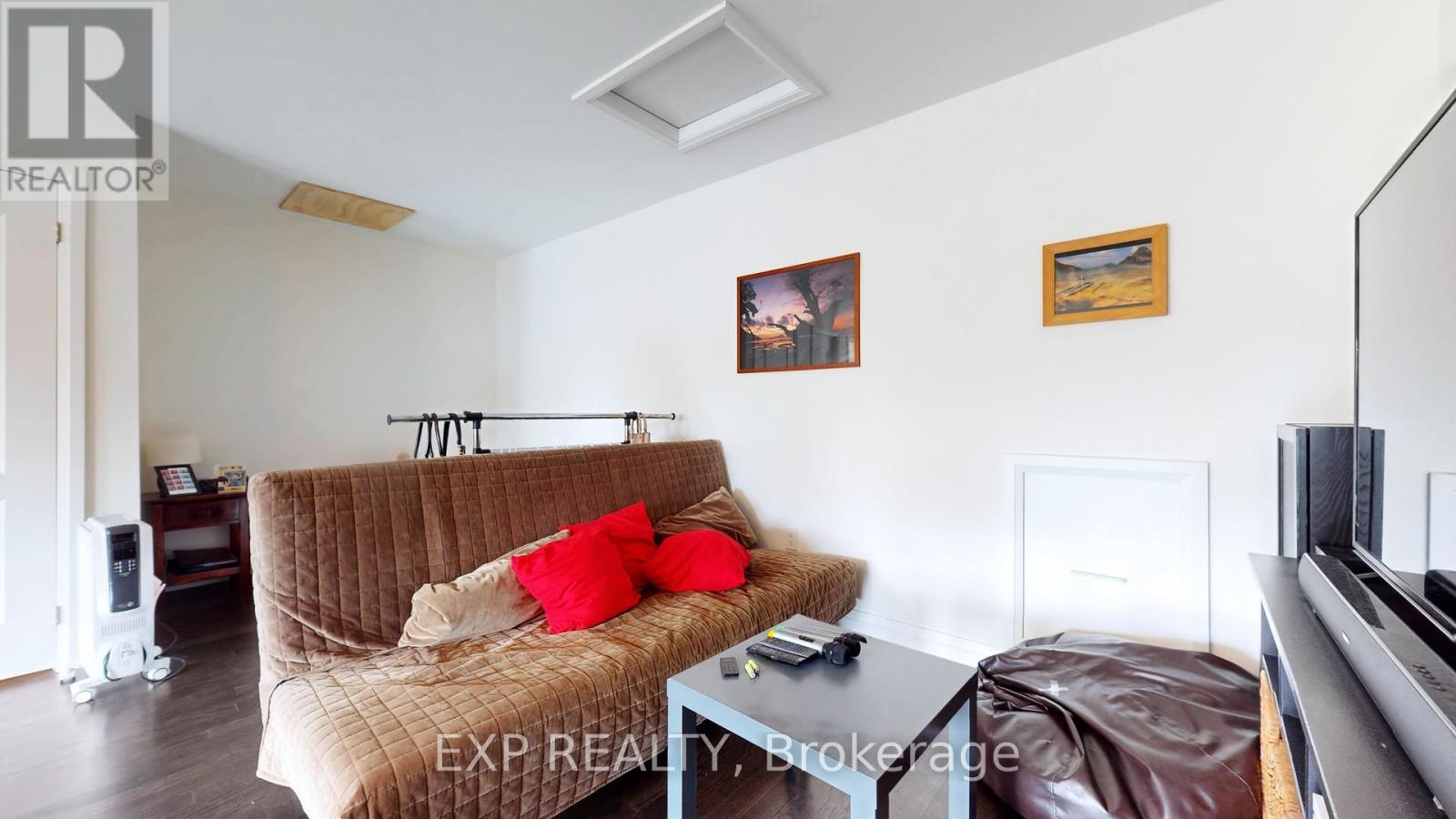 1163 Carnegie Drive, Mississauga, Ontario  L5E 0A6 - Photo 31 - W12205925