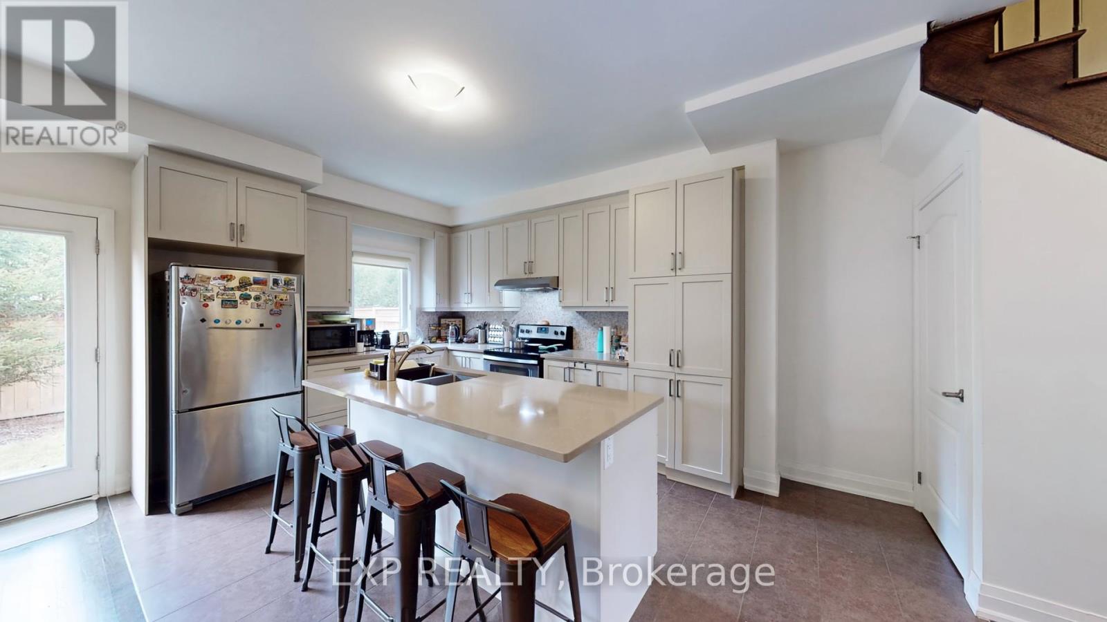 1163 Carnegie Drive, Mississauga, Ontario  L5E 0A6 - Photo 8 - W12205925
