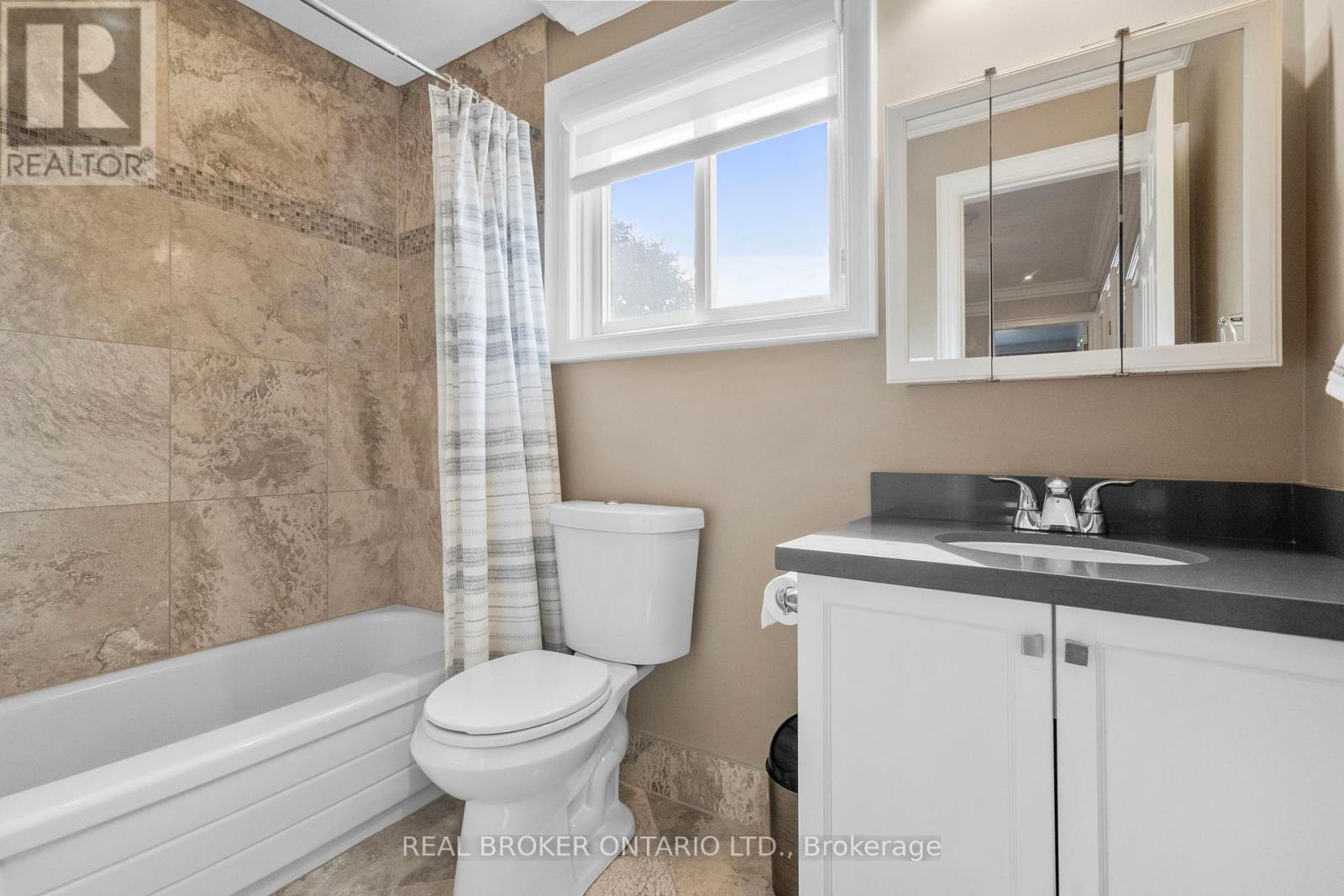 11 Fountainbridge Drive, Caledon, Ontario  L7E 1P6 - Photo 29 - W12205934