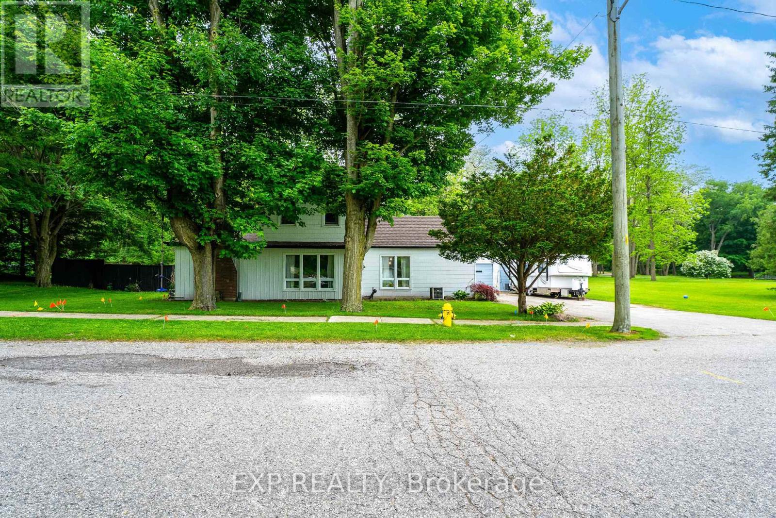 21 Norfolk Street, Norwich, Ontario  N0J 1R0 - Photo 2 - X12205891