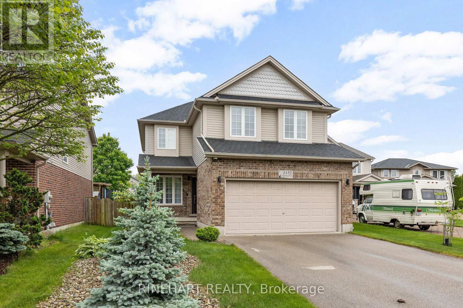 Photo 2 of 37 for 1152 Fogerty Street