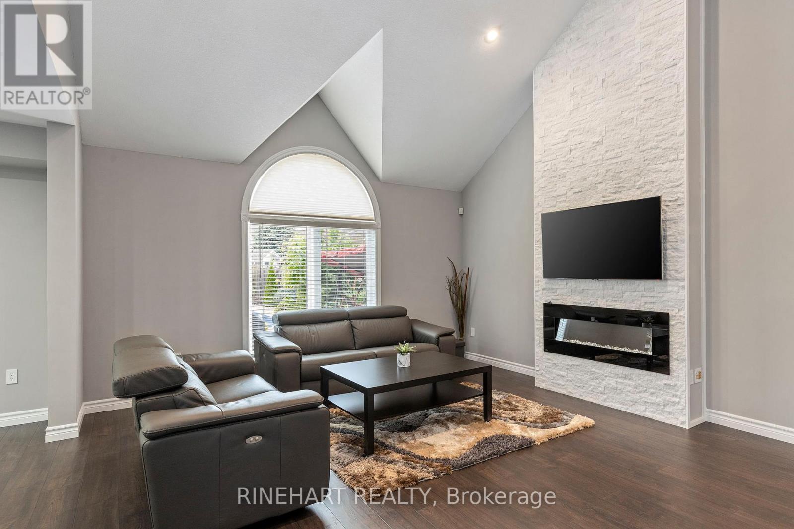 Photo 6 of 37 for 1152 Fogerty Street