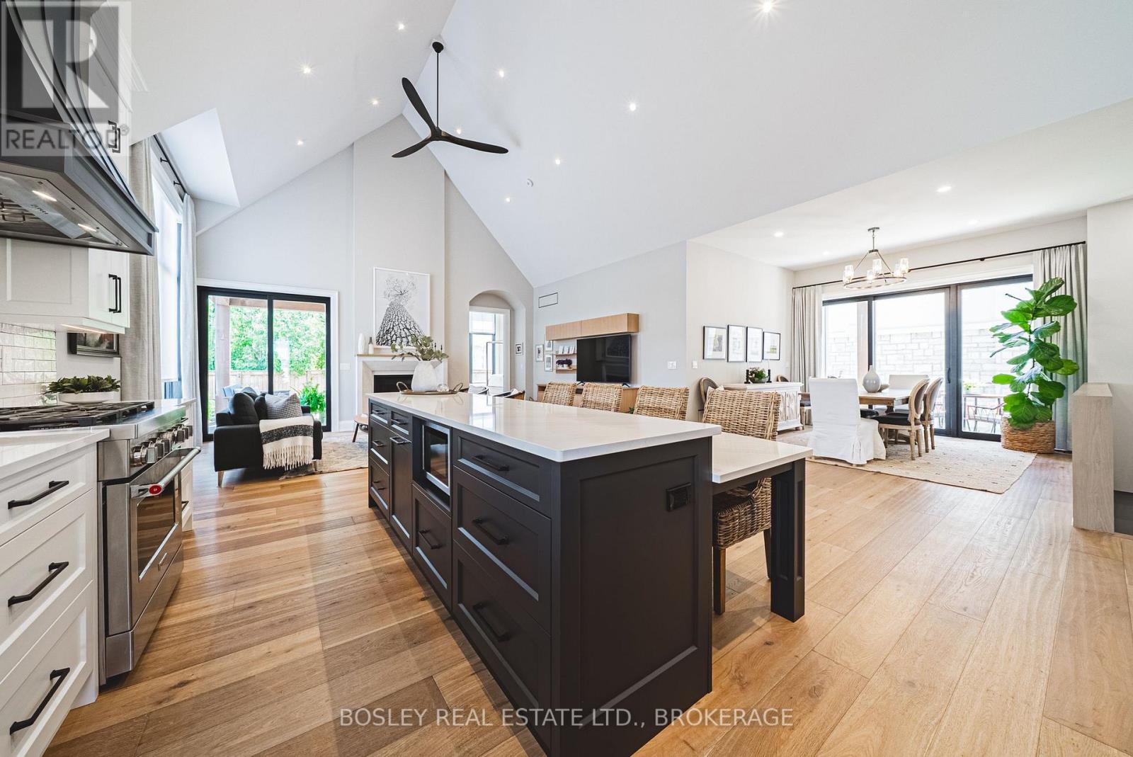 110 Millpond Road, Niagara-On-The-Lake, Ontario  L0S 1J1 - Photo 4 - X12161475