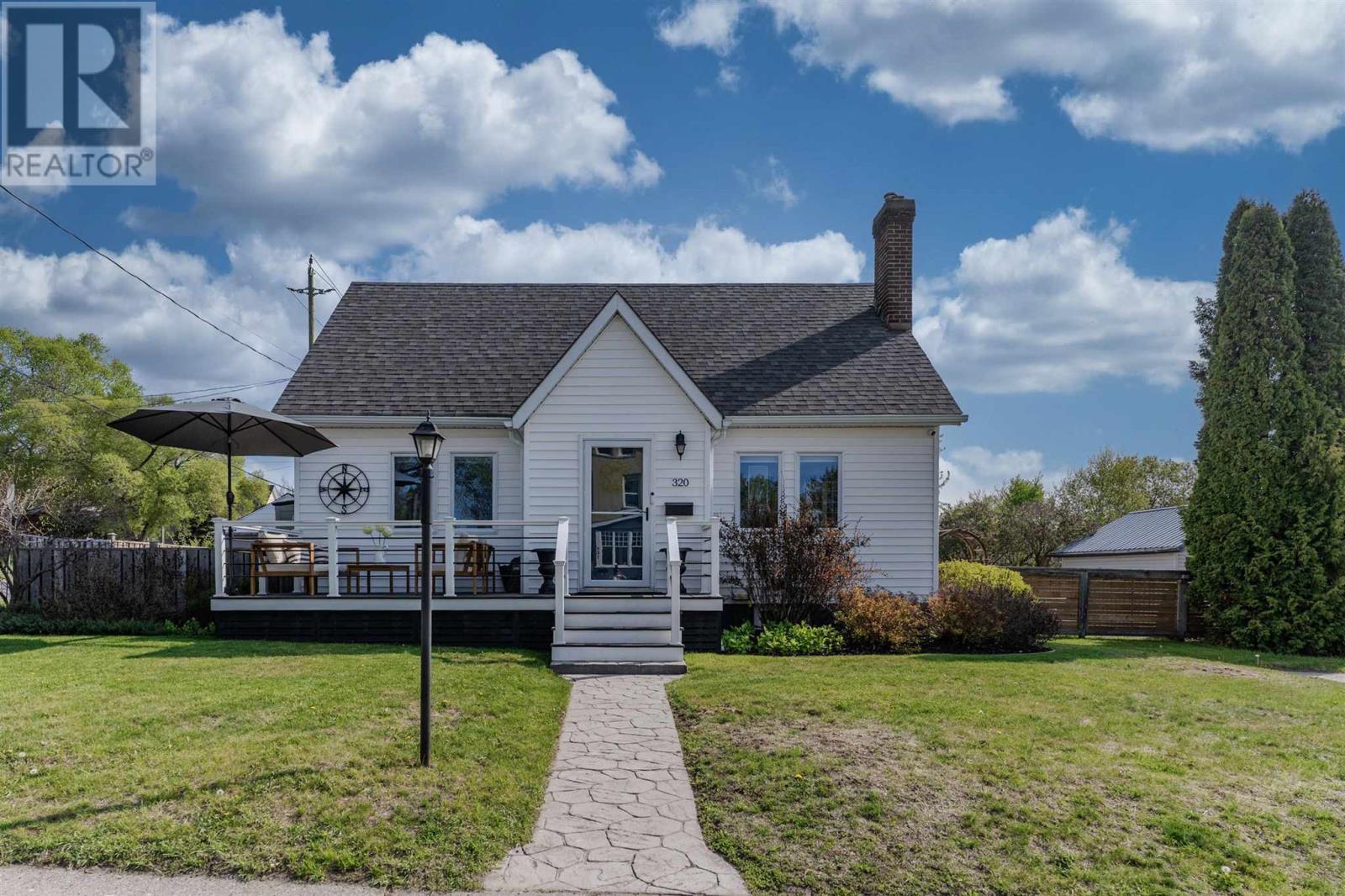 Property at 320 Wolseley ST image 1
