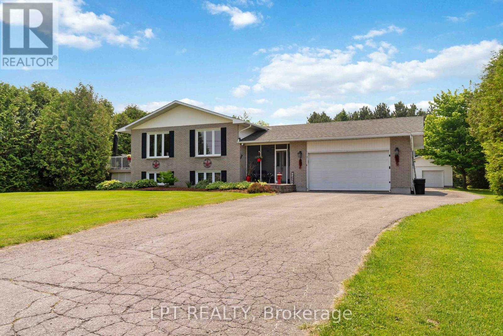 4022 INDIAN CREEK ROAD, Clarence-Rockland, Ontario