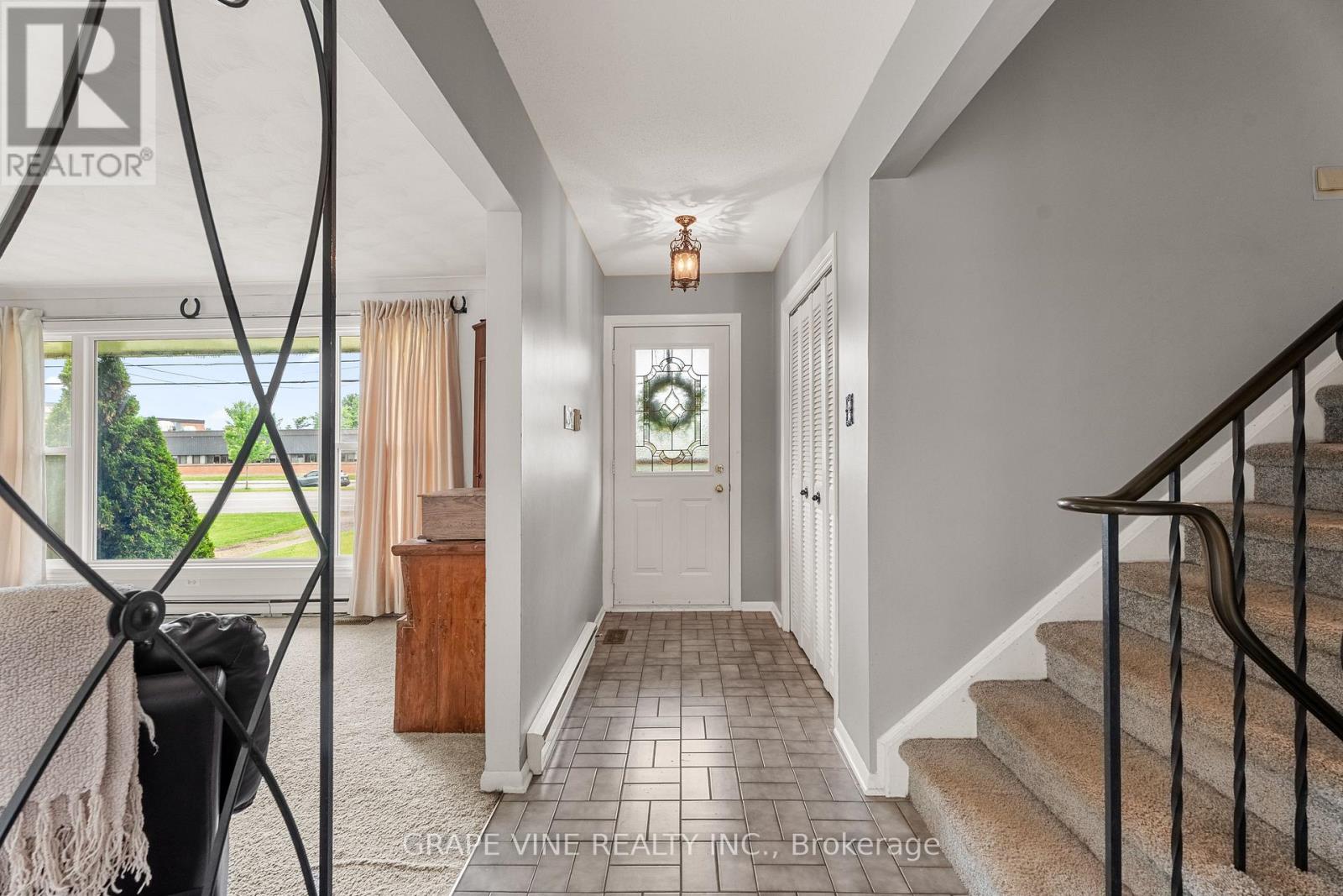 3698 Mcbean Street, Ottawa, Ontario  K0A 2Z0 - Photo 8 - X12206006