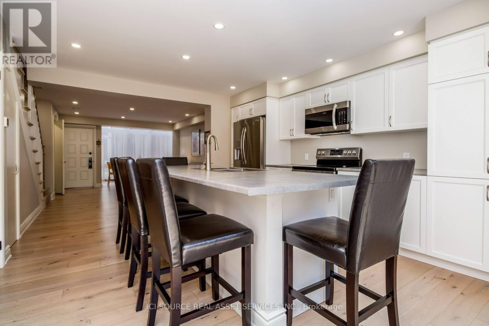 55 - 1 Place D'armes, Kingston, Ontario  K7K 6S3 - Photo 4 - X12205907