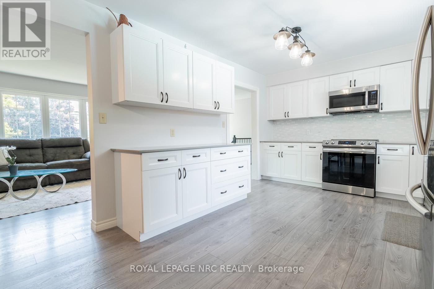 163 Pancake Lane, Pelham, Ontario  L0S 1E0 - Photo 14 - X12205973