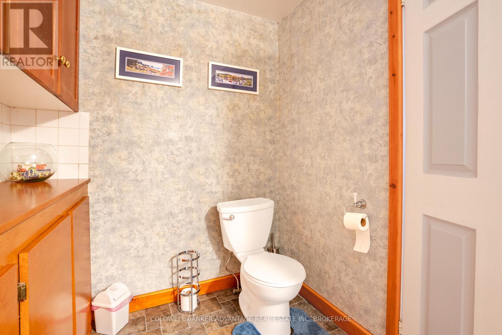 1563 Thompson Road, Fort Erie, Ontario  L2A 5M4 - Photo 23 - X12206010