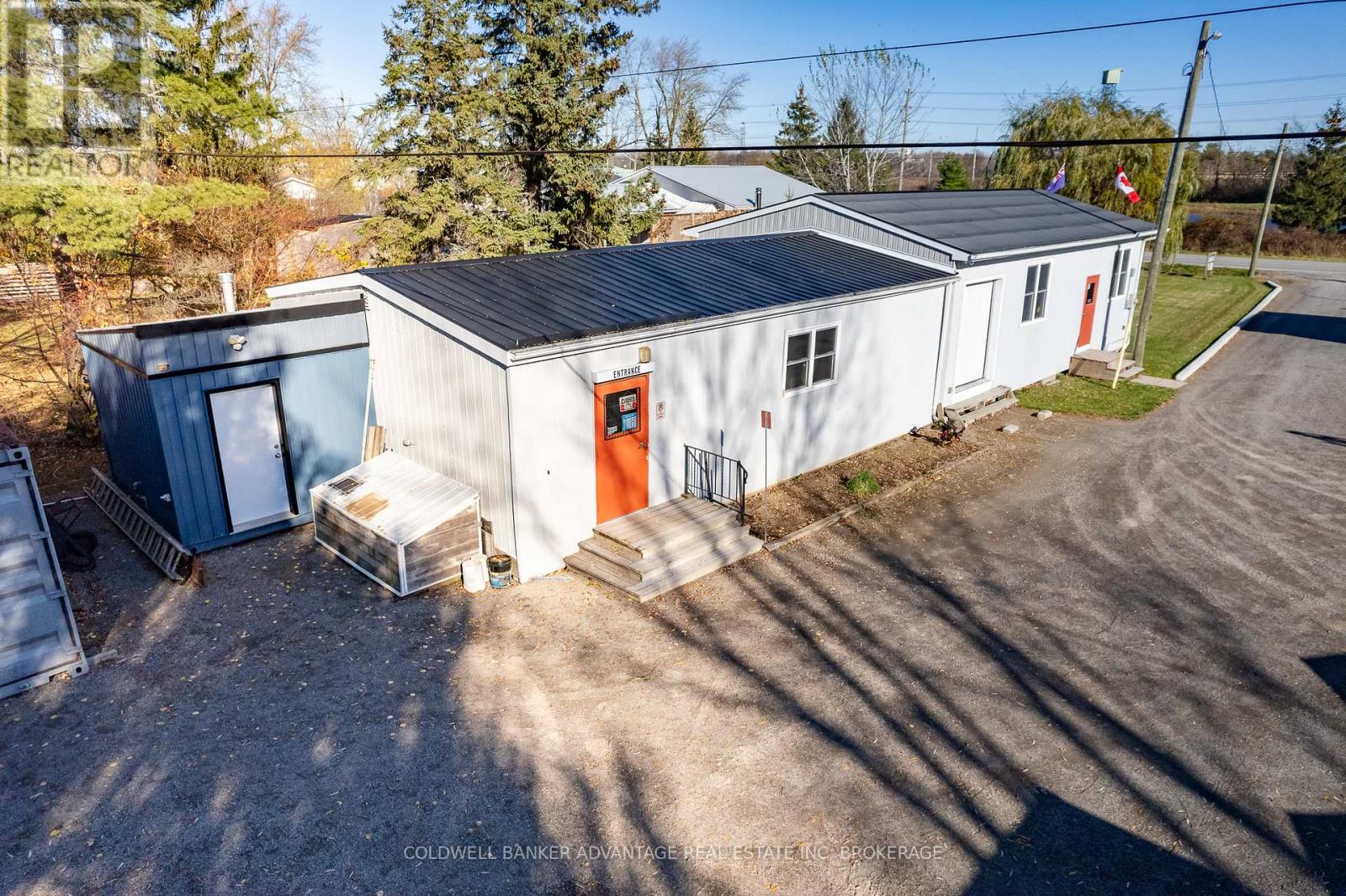 1563 Thompson Road, Fort Erie, Ontario  L2A 5M4 - Photo 38 - X12206010