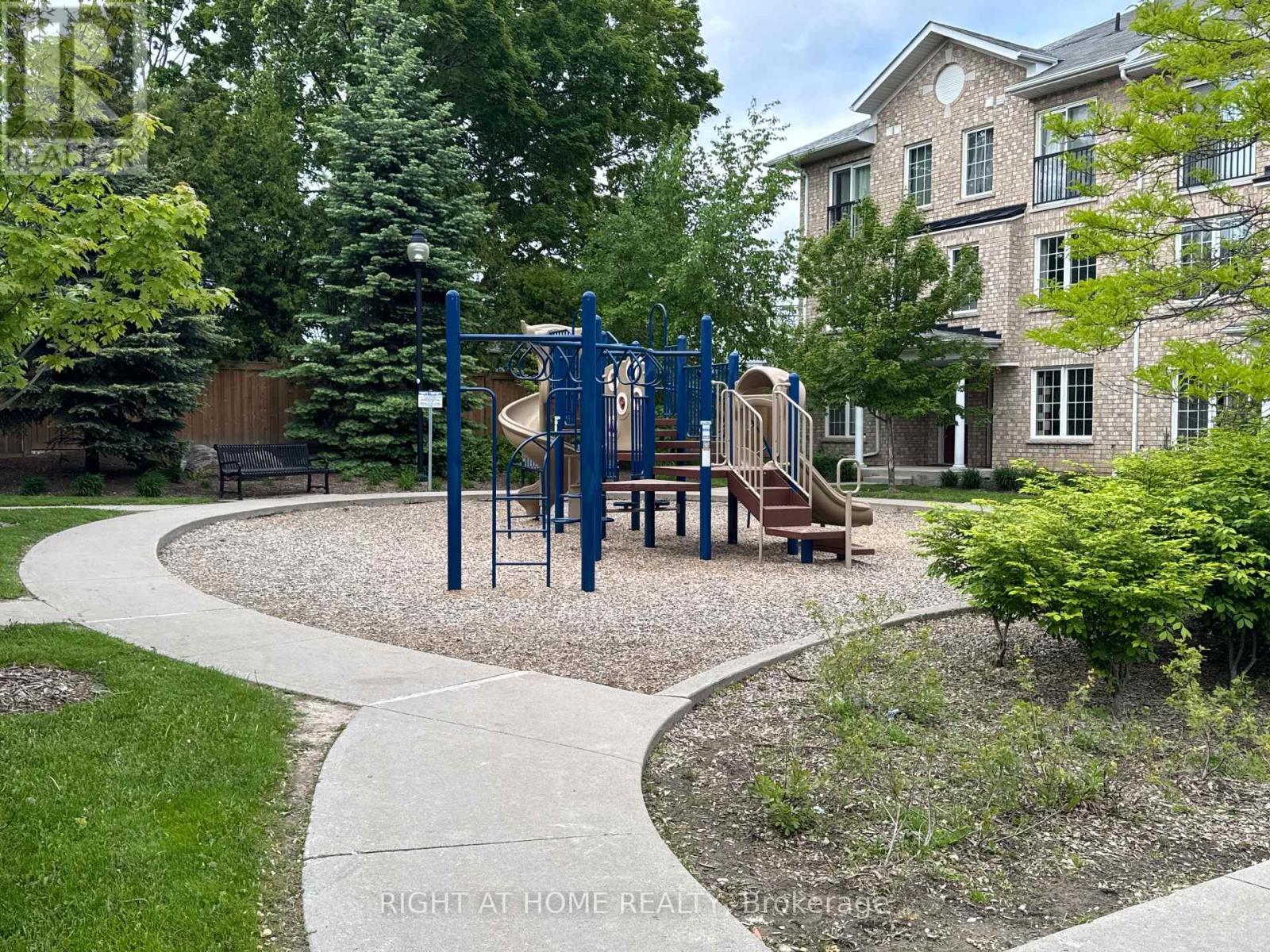 28 Strangford Lane, Toronto, Ontario  M1L 0E4 - Photo 8 - E12187396