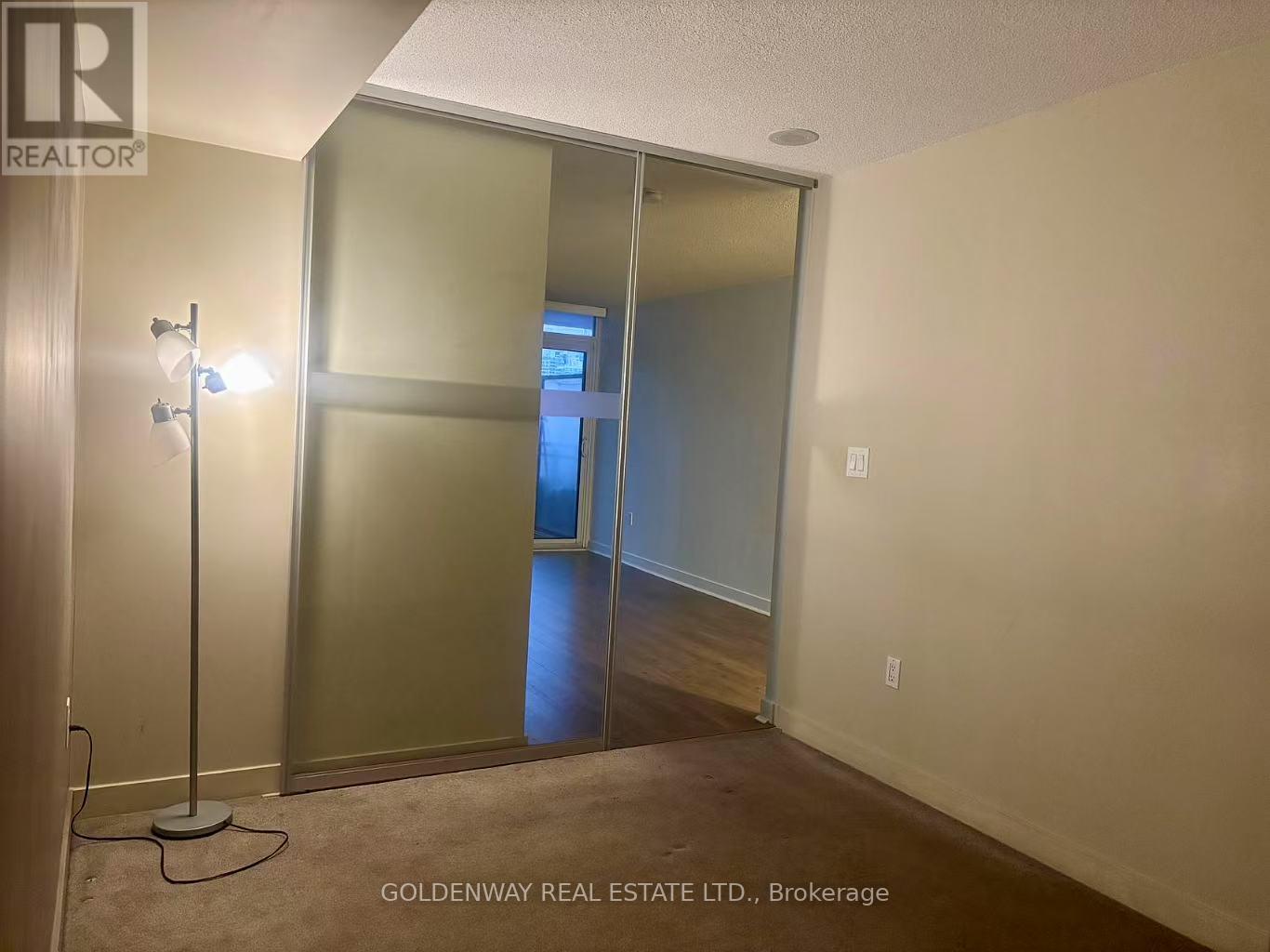 717 - 4k Spadina Avenue, Toronto, Ontario  M5V 3Z9 - Photo 8 - C12131510
