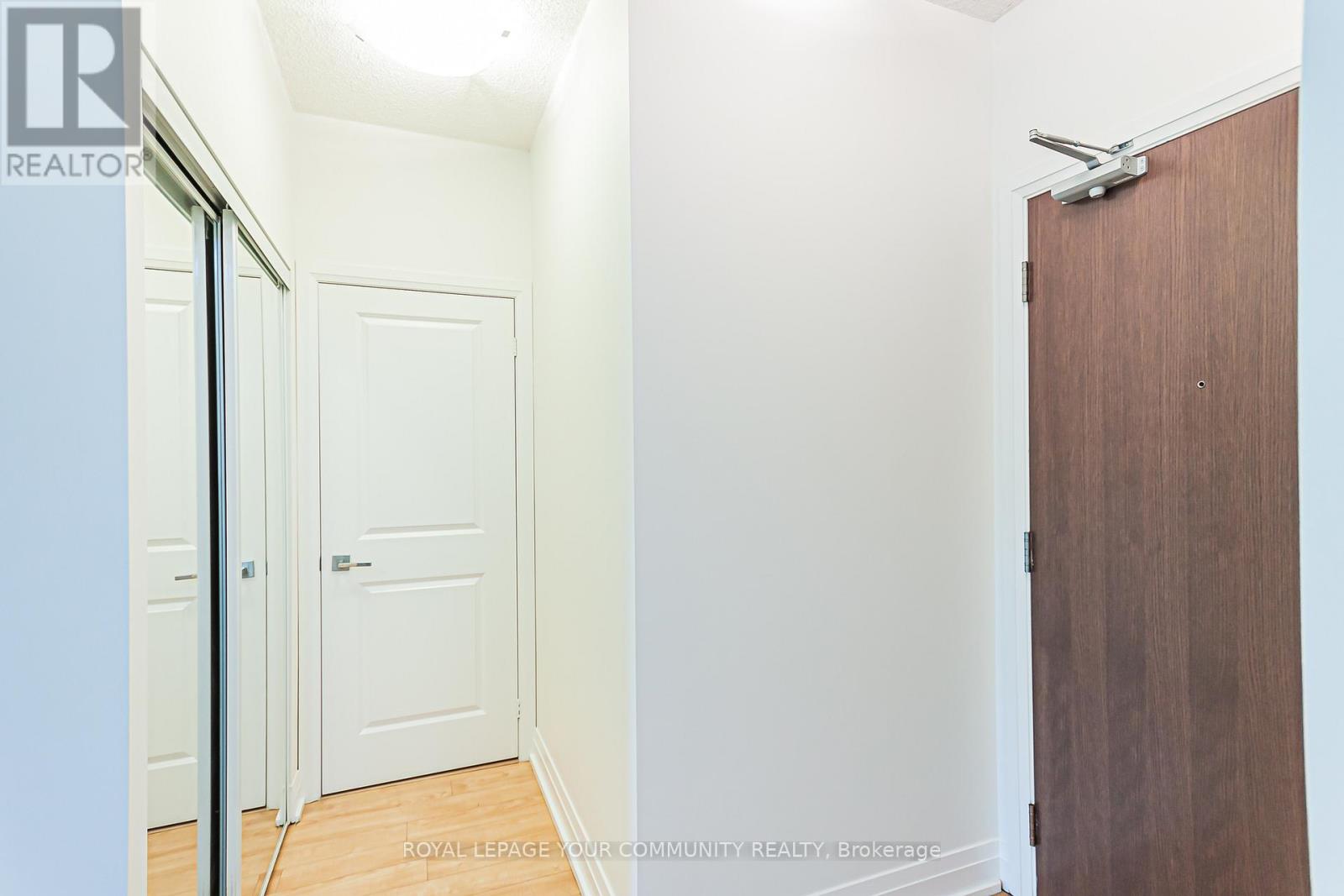 202 - 85 North Park Road, Vaughan (Beverley Glen), Ontario  L4J 0H9 - Photo 7 - N12086712