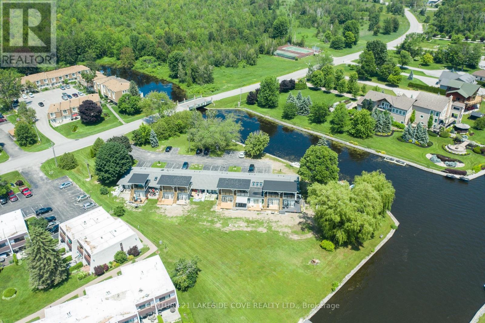 Unit 2 - 3 Paradise Boulevard, Ramara, Ontario  L0K 1B0 - Photo 41 - S12121332