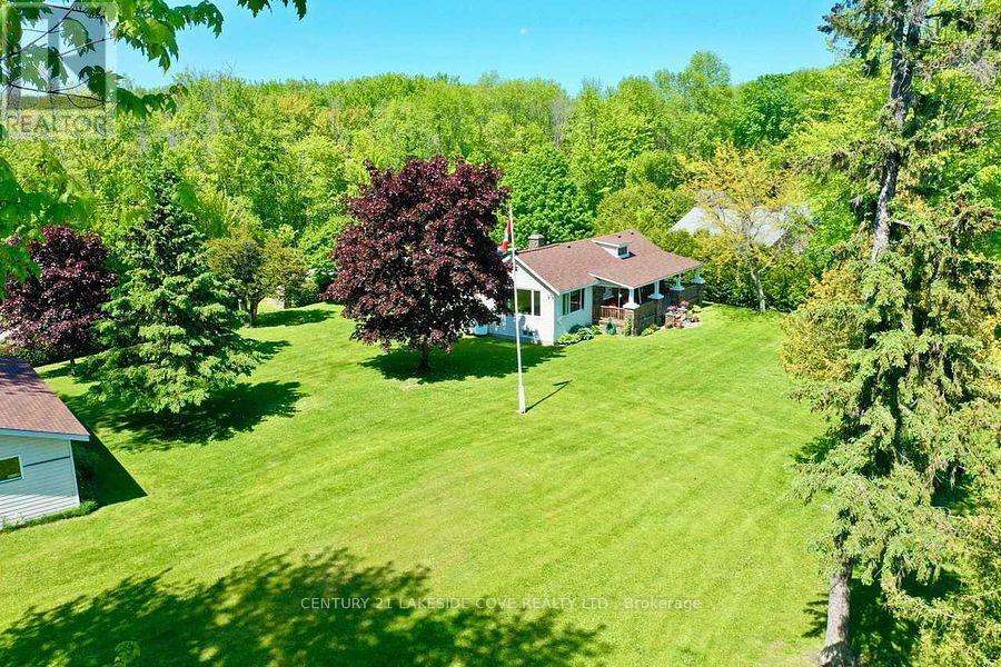 3568 Amilia Drive W, Ramara, Ontario  L0K 1B0 - Photo 18 - S12174138
